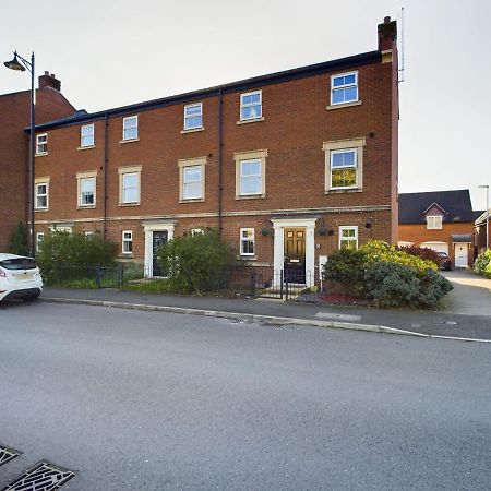 247 Serviced Accommodation In Stafford- 3Br Townhouse Exteriér fotografie