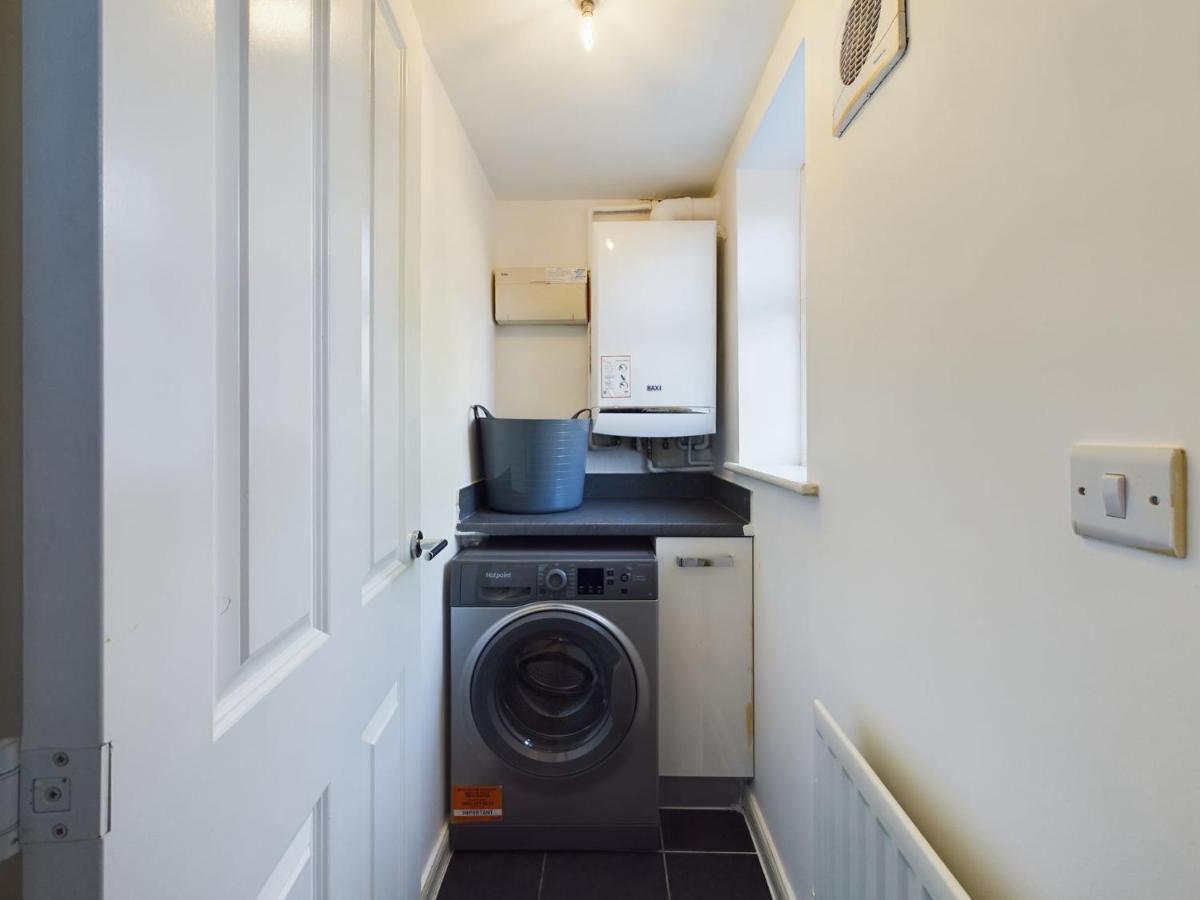 247 Serviced Accommodation In Stafford- 3Br Townhouse Exteriér fotografie