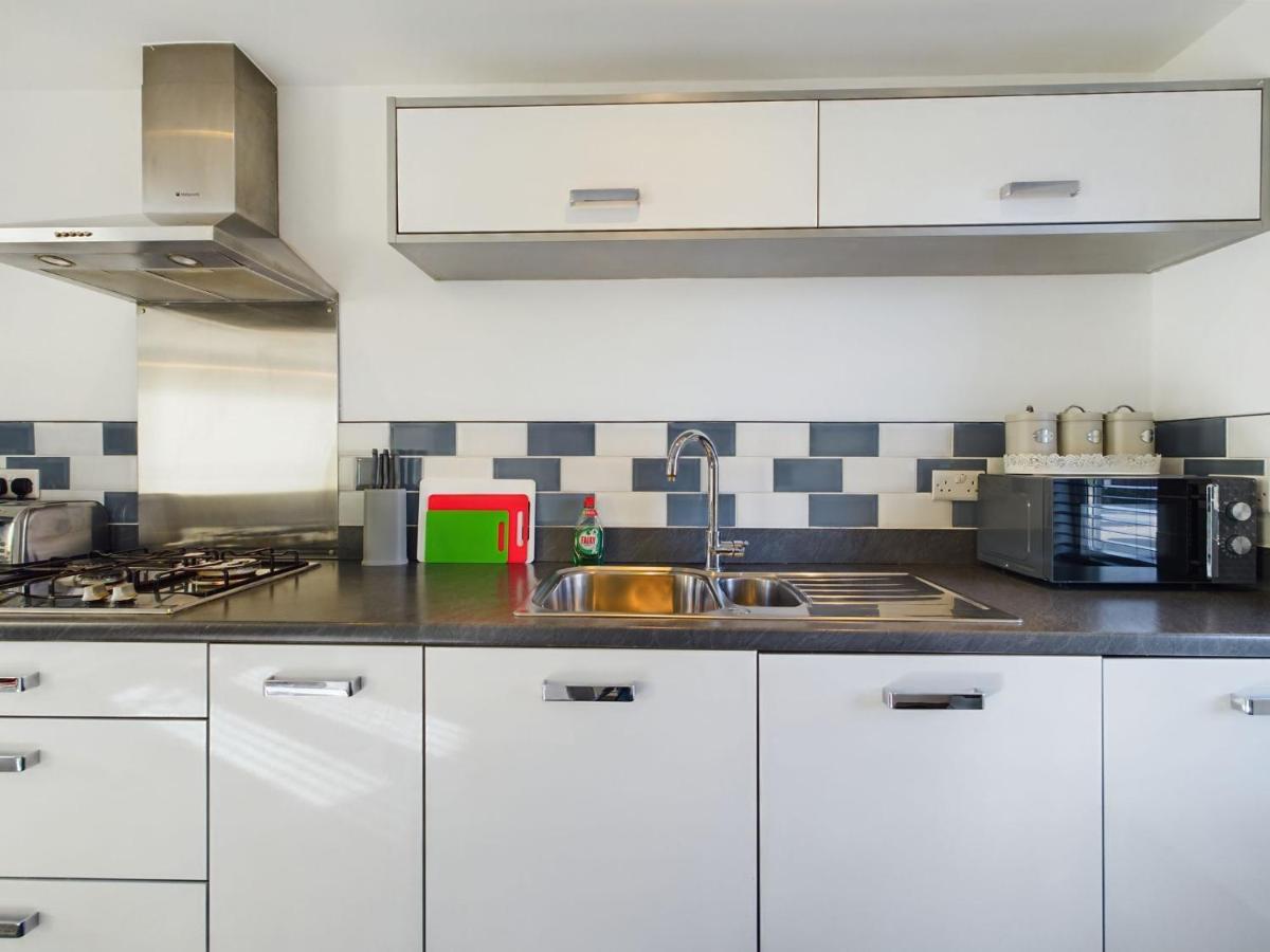 247 Serviced Accommodation In Stafford- 3Br Townhouse Exteriér fotografie