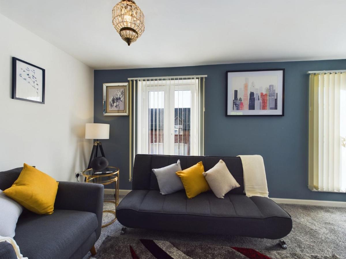 247 Serviced Accommodation In Stafford- 3Br Townhouse Exteriér fotografie