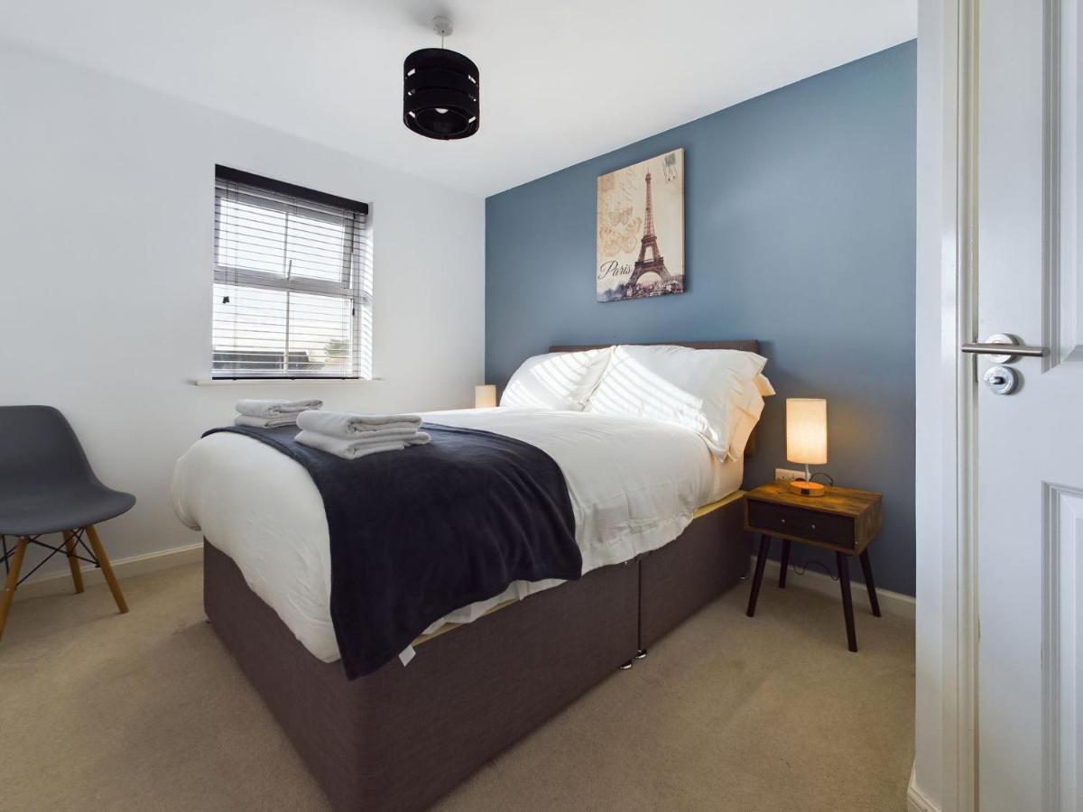 247 Serviced Accommodation In Stafford- 3Br Townhouse Exteriér fotografie