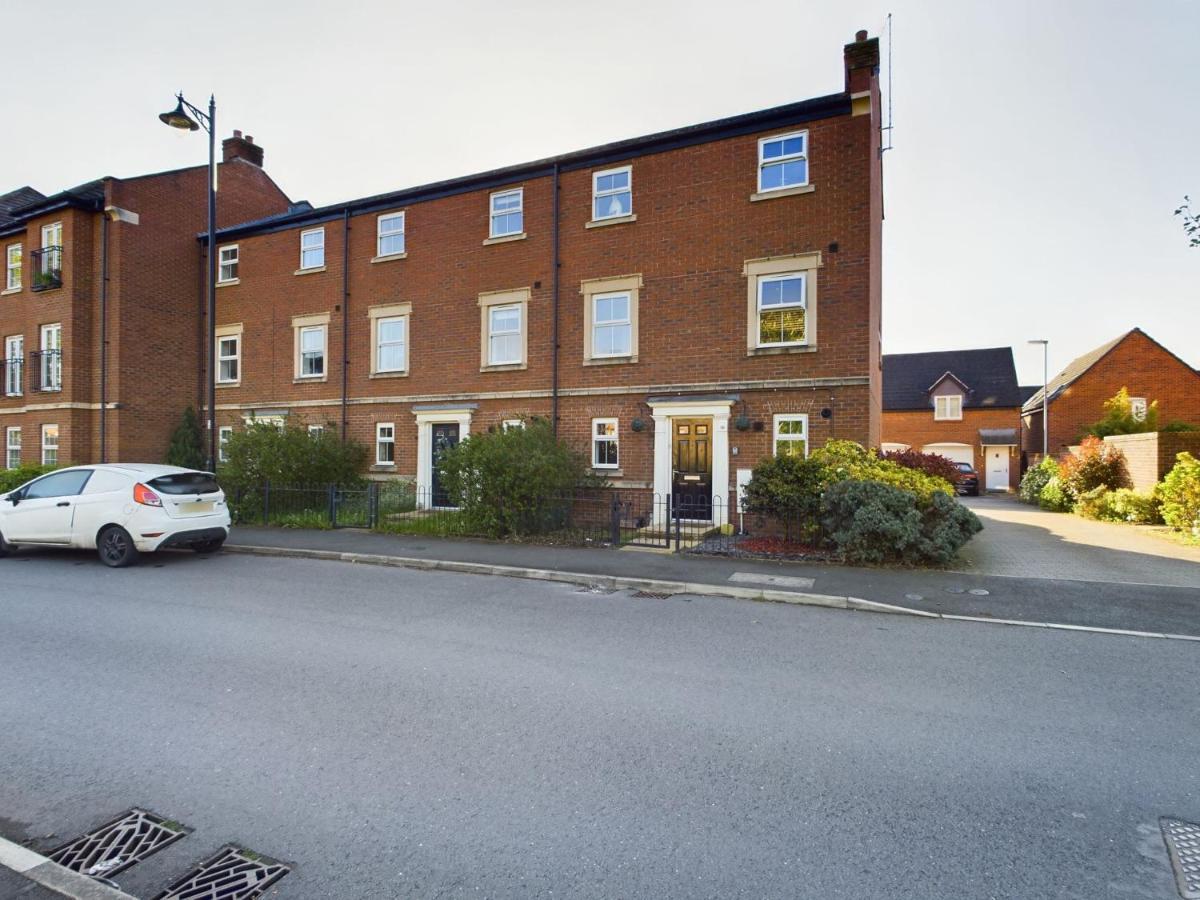 247 Serviced Accommodation In Stafford- 3Br Townhouse Exteriér fotografie