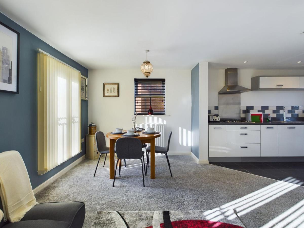 247 Serviced Accommodation In Stafford- 3Br Townhouse Exteriér fotografie